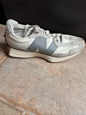 New Balance Women's White and Gray Athletic Sneakers